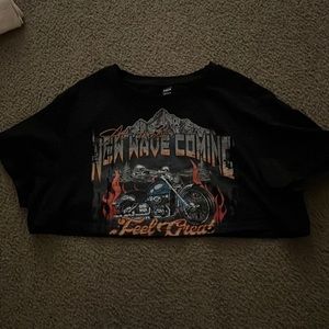 Graphic Tee, Crop Top. Size: S, Color: Black